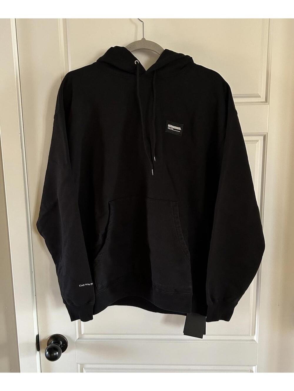 Neighborhood men’s black plain pullover hoodie size medium